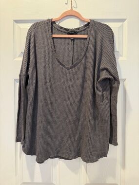 Forever 21 Charcoal Waffle Knit V-Neck Long Sleeve Top